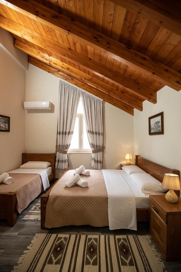 Xhuli Guesthouse Shkodër Exterior foto